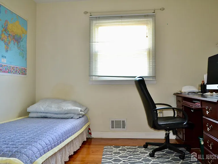 2 Albemarle Rd — Photo 11