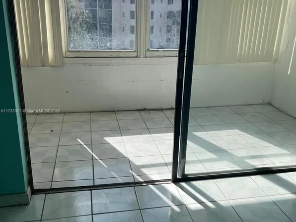 2800 Somerset Dr APT 403J, Fort Lauderdale, FL 33311