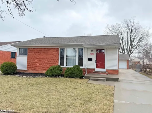 21300 Briarcliff St, Saint Clair Shores, MI 48082