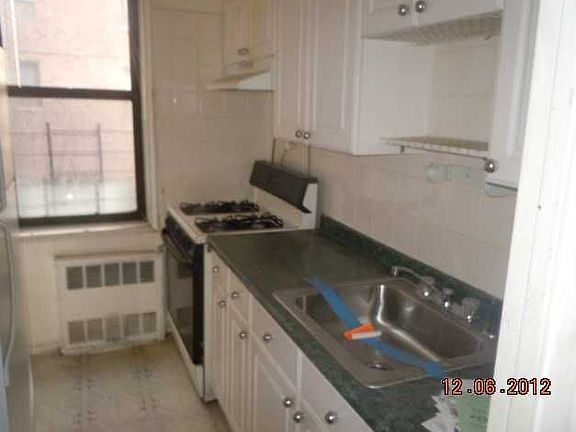 2nd image of 800 Tilden St #1E