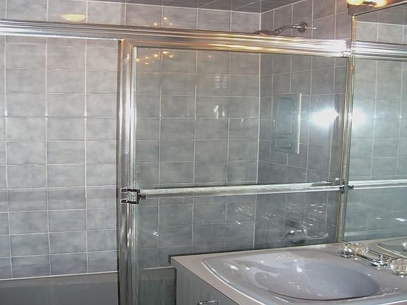 3rd image of 6750 Thornton Pl APT 5B