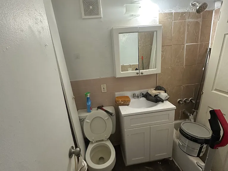 37 Odell Ave #1D — Photo 15