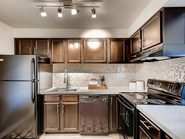 Copperwood Apartments — Photo 38