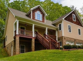 15 Hope Rd, Weaverville, NC 28787