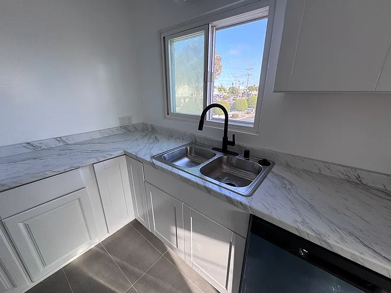 8501 S 5th Ave #1 — Photo 8