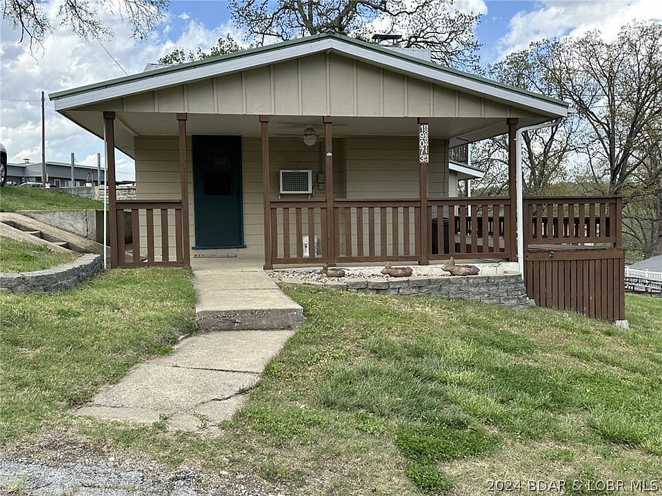 1st image of 19073 Roosevelt Rd