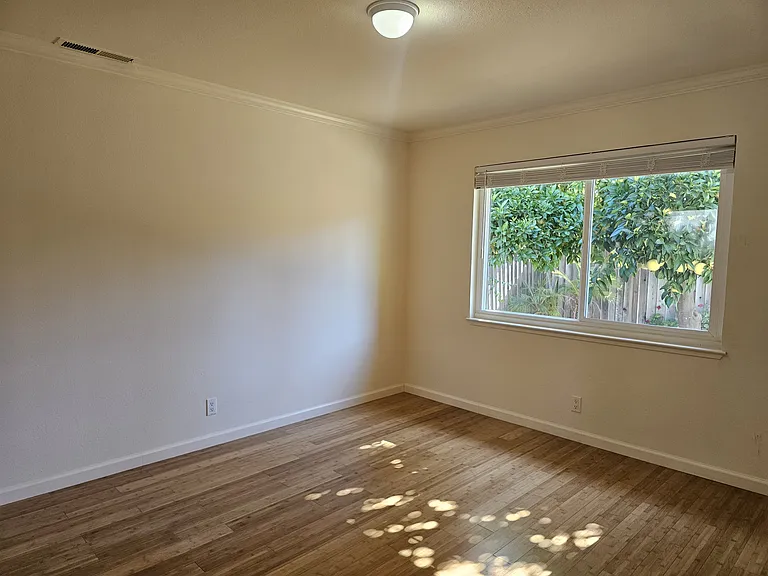 3432 Elaine Dr — Photo 8