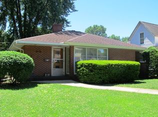 307 W 10th St, Sterling, IL 61081