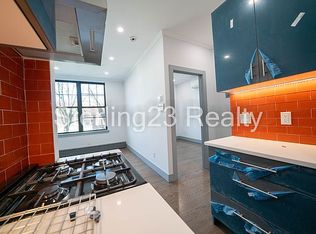 2264 28th St APT 2, Astoria, NY 11105