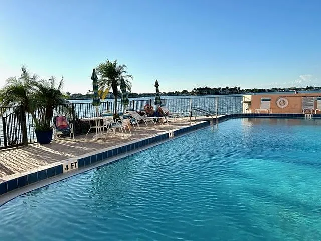 2 bed, 1235 sqft, $2,750 — Photo 2