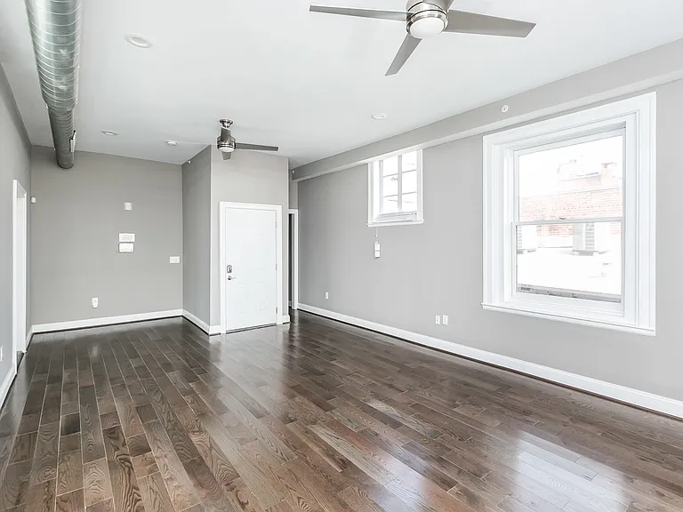 411 N Charles St #4B — Photo 4