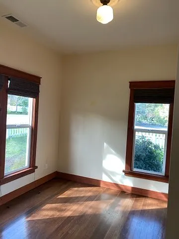 3 bed, 1051 sqft, $2,700 — Photo 2