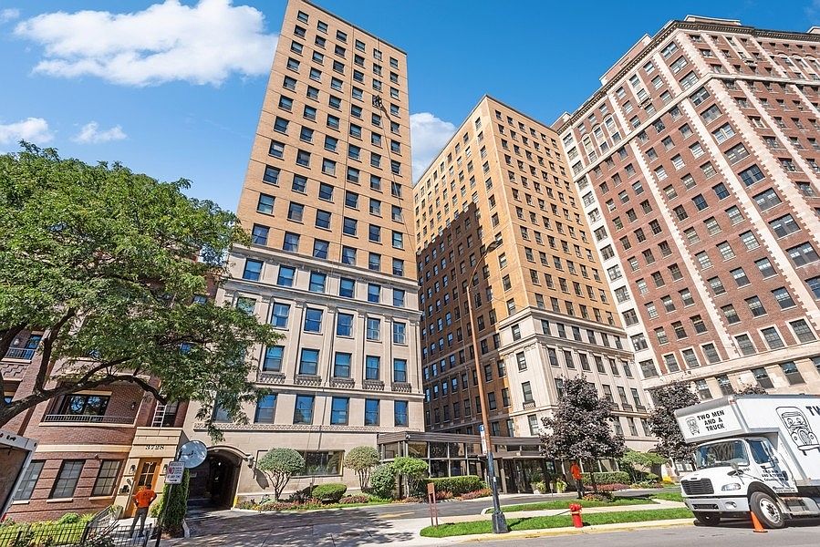 1st image of 3730 N Lake Shore Dr APT 8B