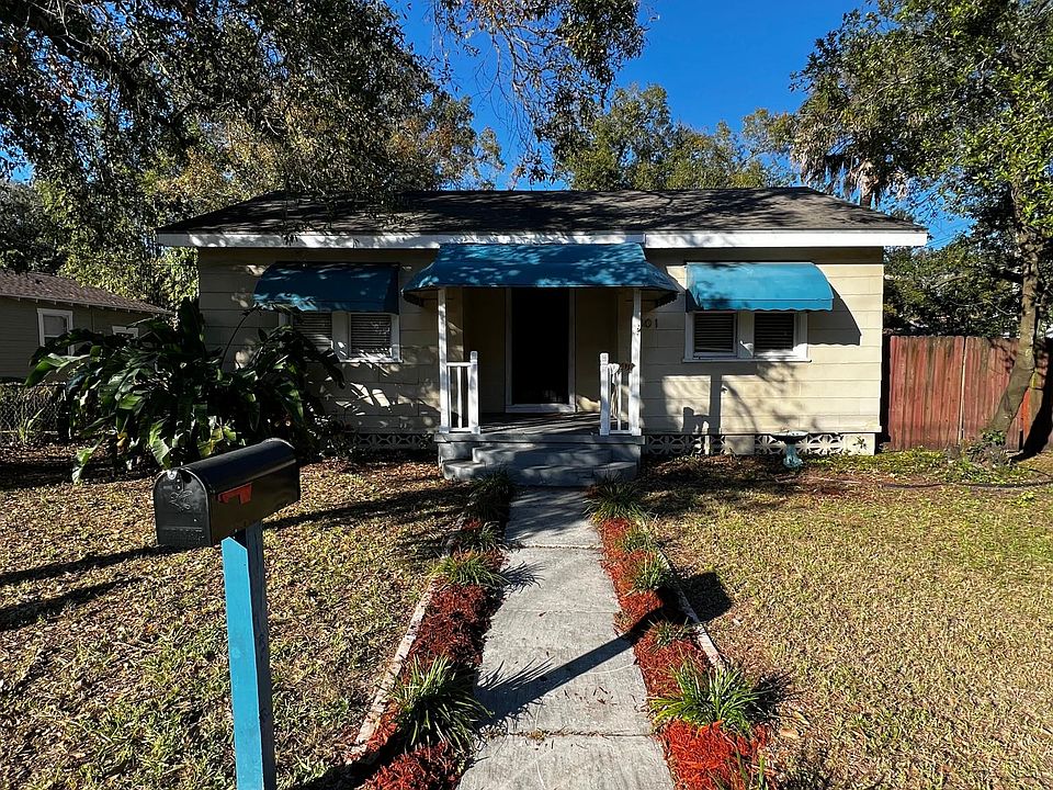 1st image of 301 W Osborne Ave