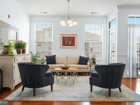 11501 Cardoness Ln Unit 304, Fairfax, VA 22030