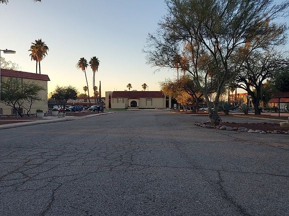 5th image of 6301 N Barcelona Ct