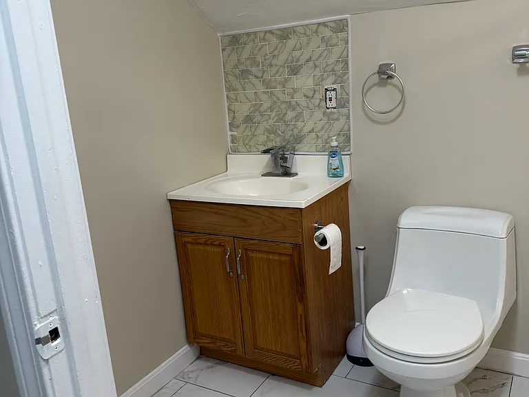 19 Myrtle Ave #3 — Photo 9
