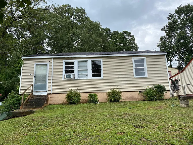 2913 Walnut Ave — Photo 11