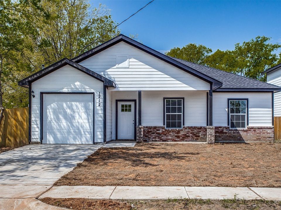 1212 Sayle St, Greenville, TX 75401 Zillow