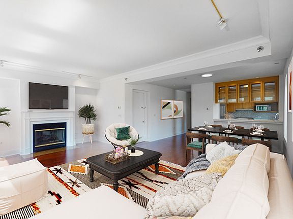 5th image of 223 W 80th St APT 9