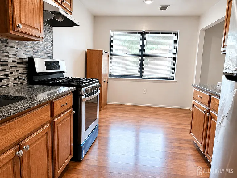 1728 Raspberry Ct — Photo 2