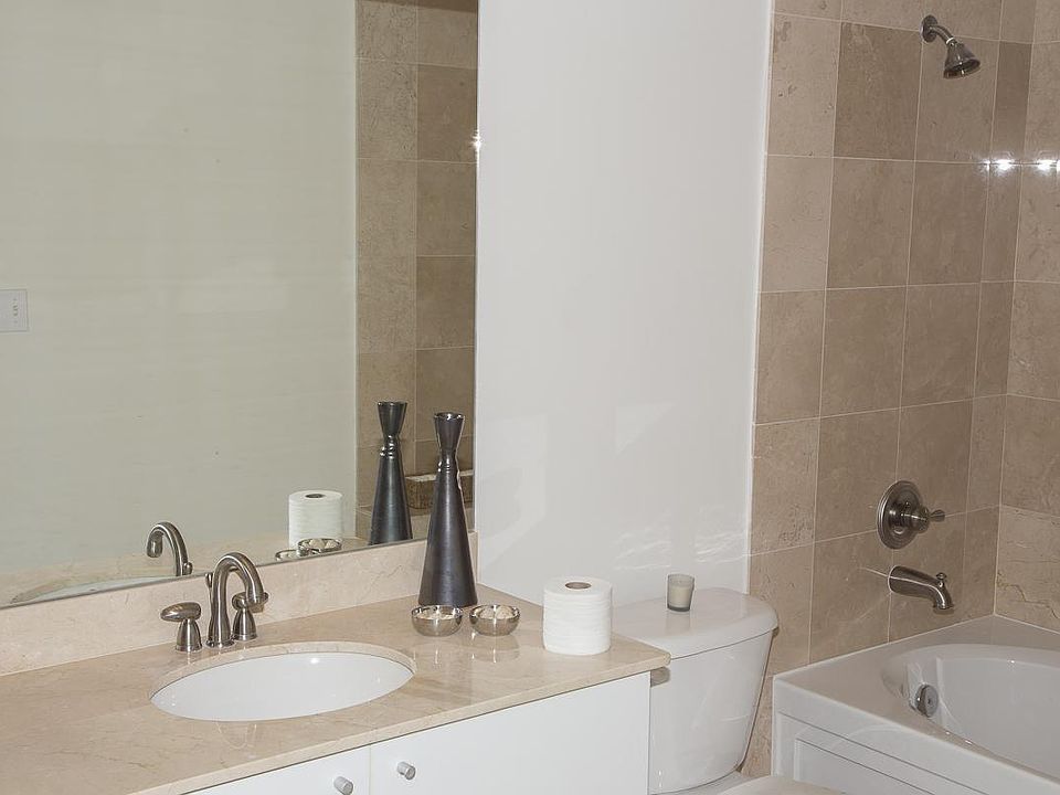 2nd image of 2100 Van Buren St APT 519