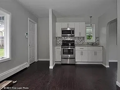2 bed, 950 sqft, $2,150 — Photo 2