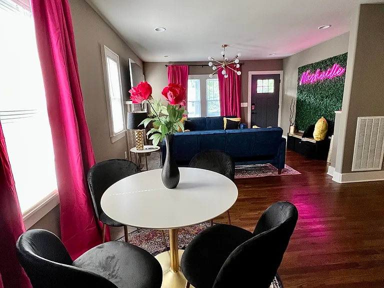 202 Raymond St — Photo 4