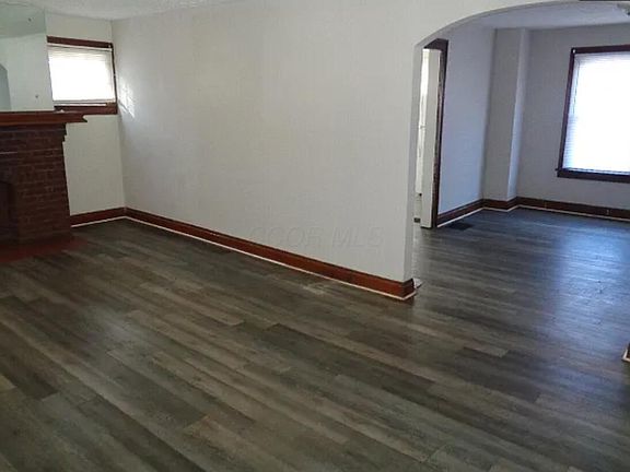 3rd image of 1070 E 16th Ave