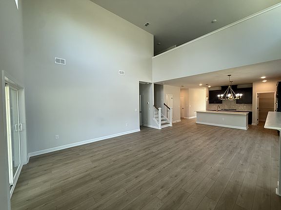 5th image of 3000 Palma Way