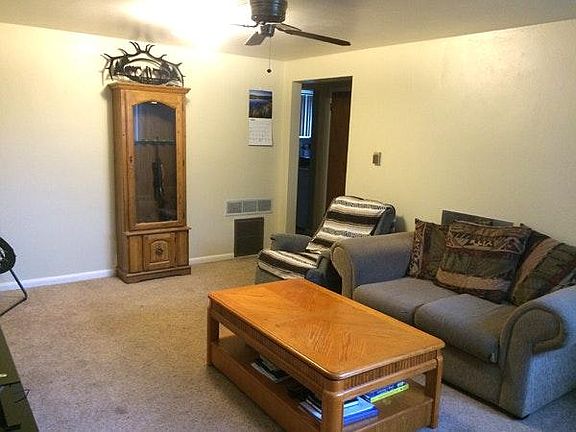 2nd image of 1009 1/2 E Hancock St