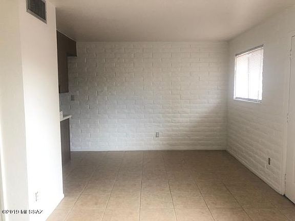 5th image of 3414 E Monte Vista Dr
