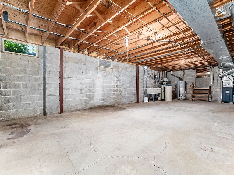 6002 Bowen Rd — Photo 47