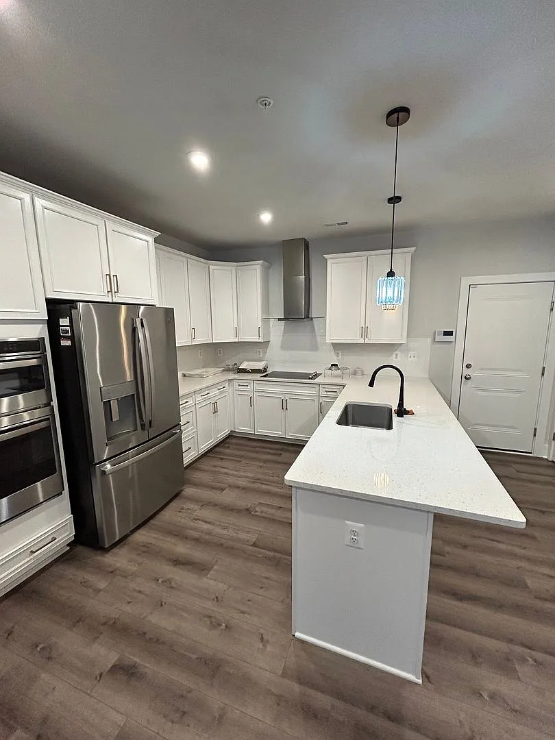 Move In Ready 2bedroom Townhouse — Photo 1
