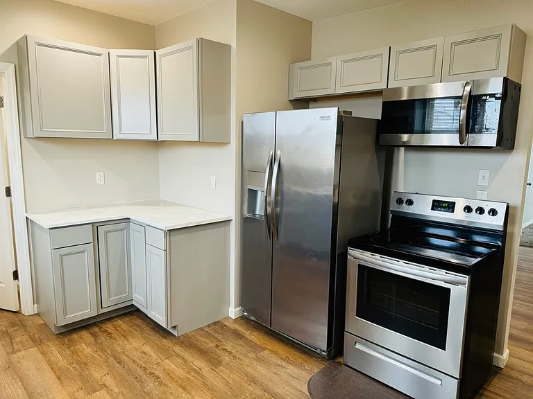 121 S Elm Ave #1 — Photo 15