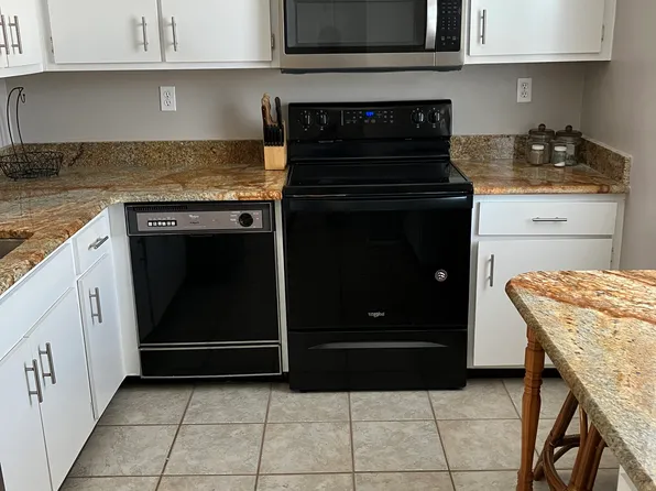 6220 Augusta Dr APT 406, Fort Myers, FL 33907