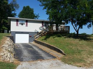 5105 Wyaconda St, Hannibal, MO 63401