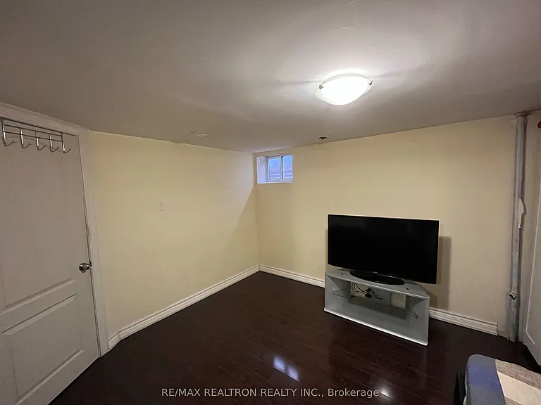 564 McCowan Rd #BSMNT — Photo 6