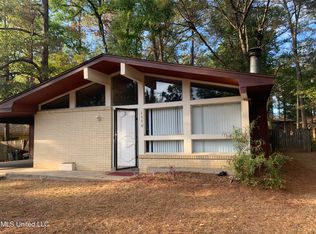 1550 Wood Glen Dr, Jackson, MS 39204