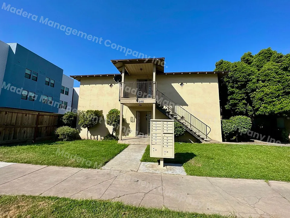 210 N C St