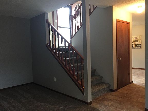 4th image of 610 41st Ave S