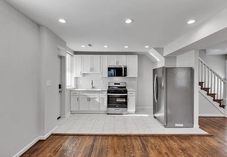 2301 Riggs Ave — Photo 6