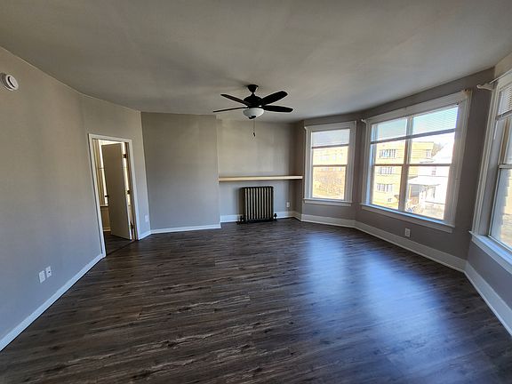 2nd image of 157 Chapin St APT 122