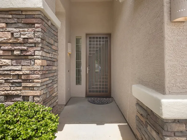 8352 W Molly Ln — Photo 2