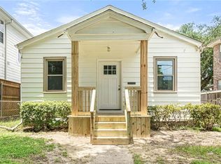608 Metairie Lawn Dr, Metairie, LA 70001