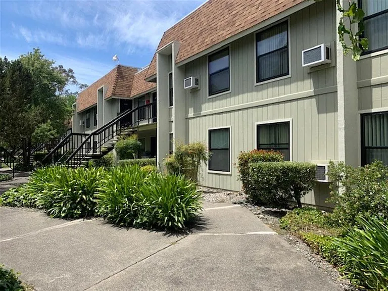 McDouall Apartments — Photo 17