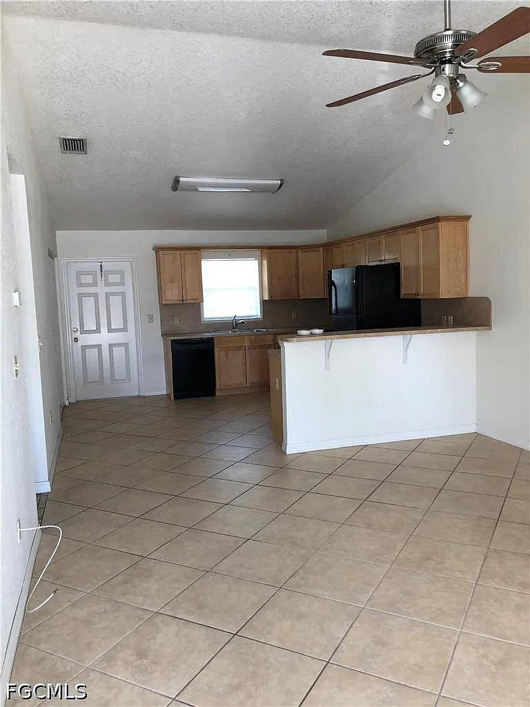 2 bed, 2.0 bath, 1000 sqft, $1,500 — Photo 1