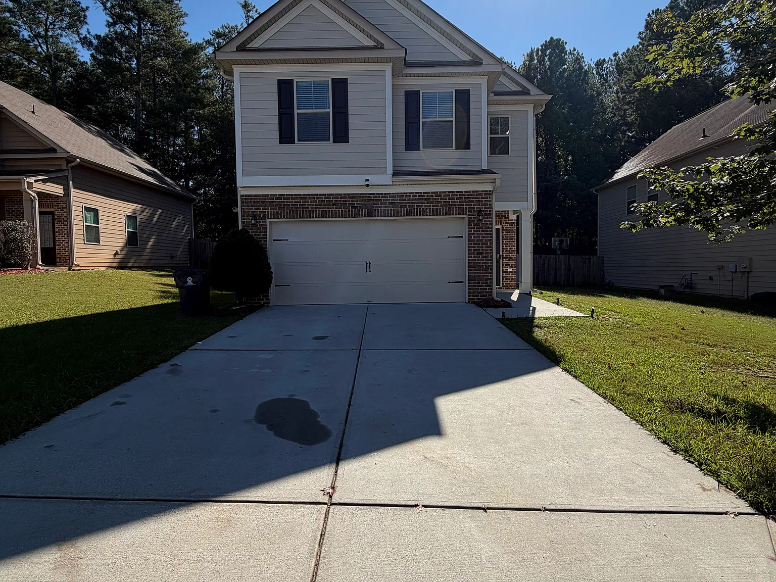 3 bed, 2.5 bath, 2124 sqft, $2,550 — Photo 1