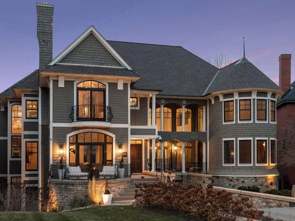 1620 Kenwood Pkwy, Minneapolis, MN 55405