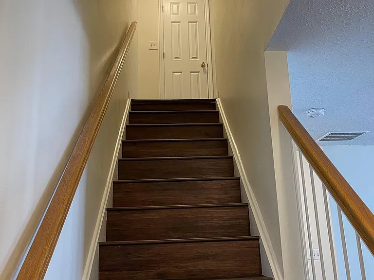 75 Prestwick Way — Photo 2